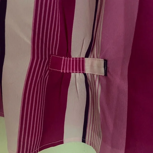 THML Blouse Women’s Sz M Davis Striped Pink/Purple Feminine Chic Summer NWT - Picture 4 of 10